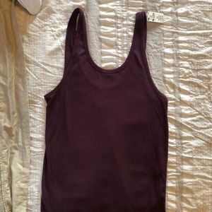 Athletic tee